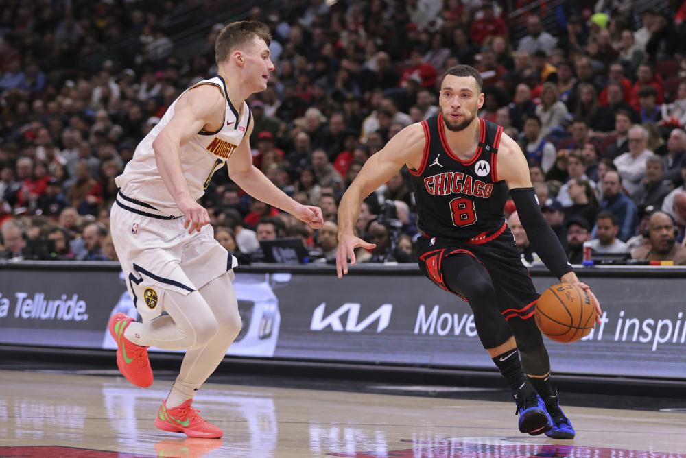 双臂庆祝的 双臂庆祝的